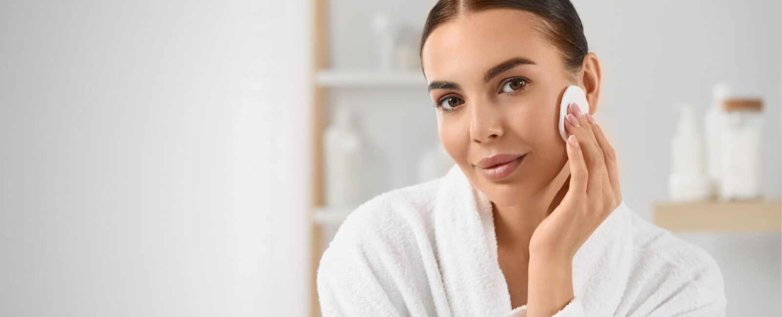 Schönheit Verkauf -Schönheit Verkauf Make up nach dem Microneedling Pflege 1600x650 1