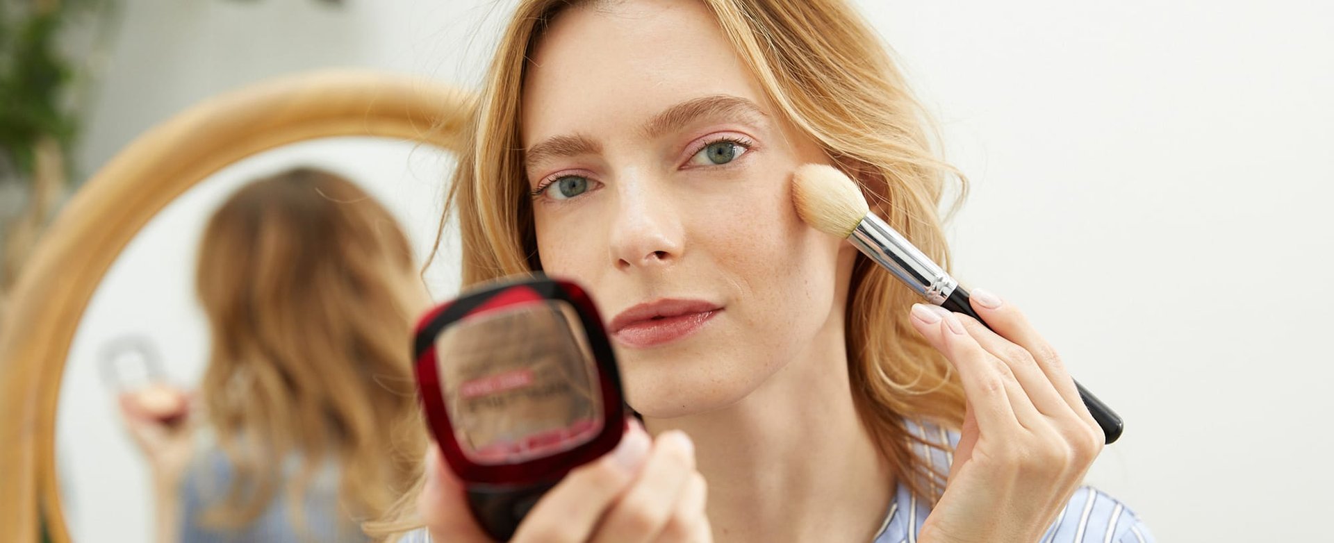 Schönheit Verkauf -Schönheit Verkauf banner how to apply makeup desktop